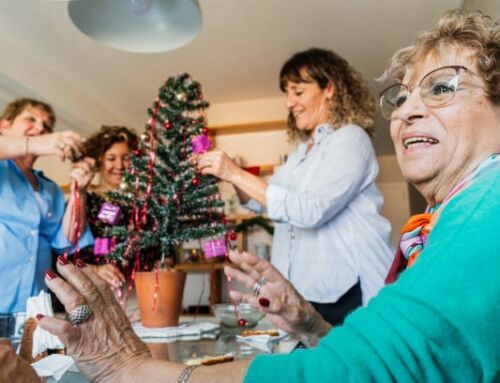 Bring the Cheer: Four Festive Holiday Activities for Seniors